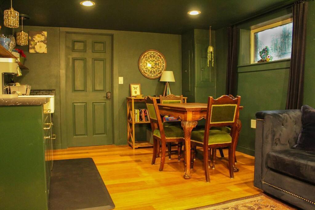 Apartmán Heart Of Woodstock, 10 Min Walk To Reed, With Private Garage! Portland Exteriér fotografie